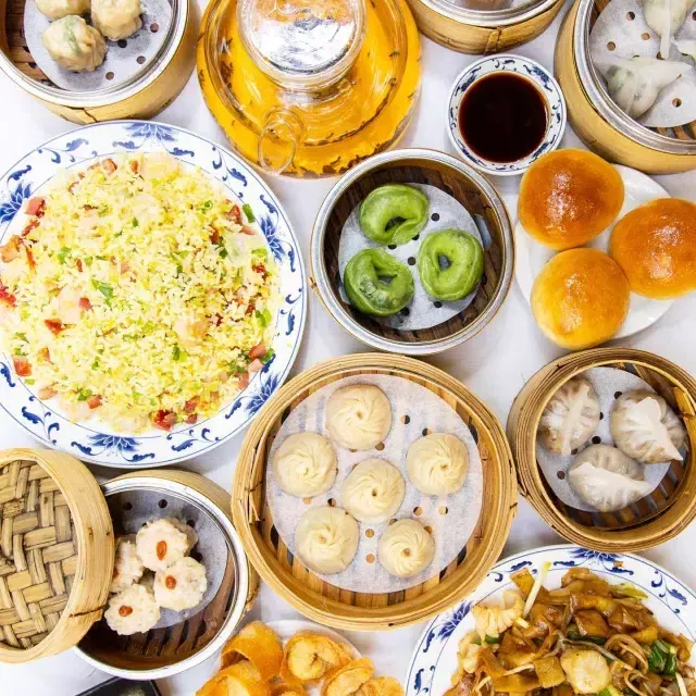 Uma variedade de pratos dim sum no restaurante Yank Sing, em São Francisco.